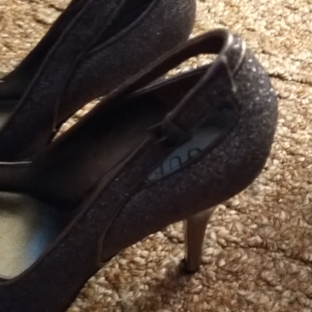Shoes - Picture 4 of 4